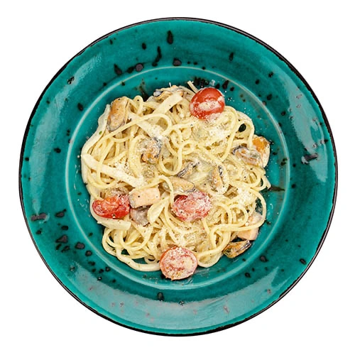 Паста с морепродуктами и лососем